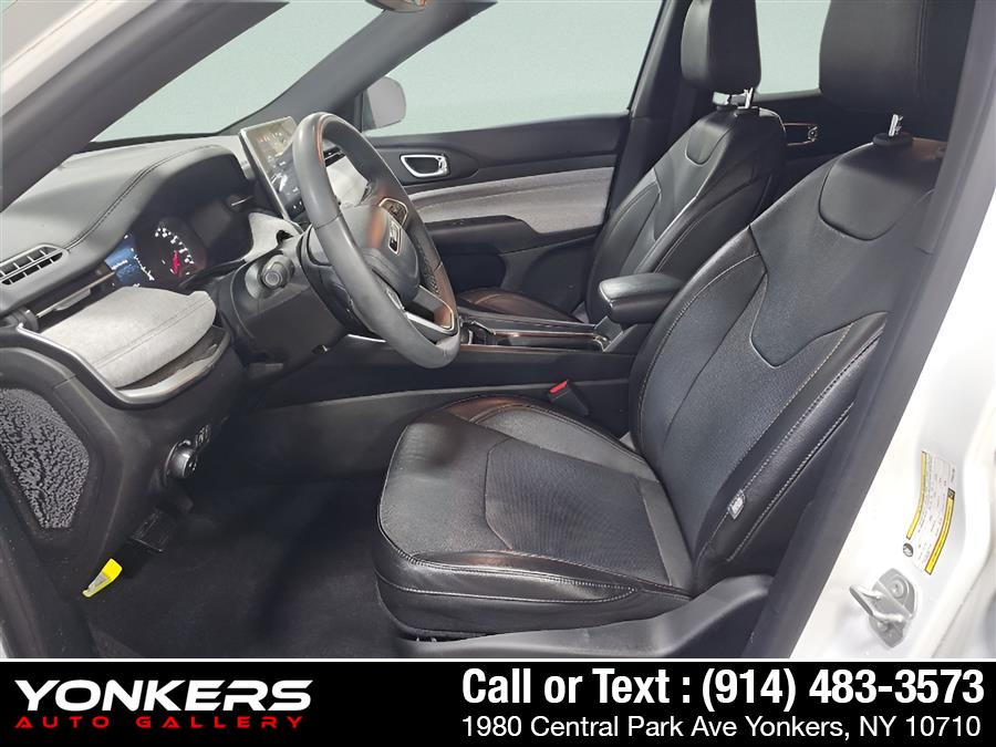 2023 Jeep Compass Latitude Lux AWD