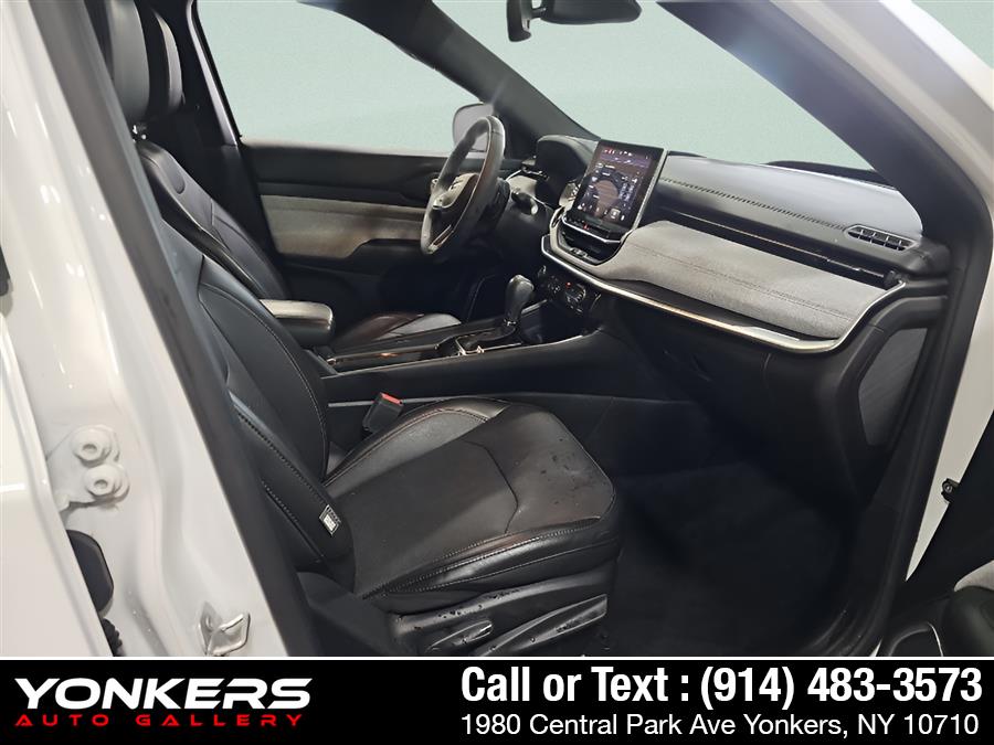 2023 Jeep Compass Latitude Lux AWD