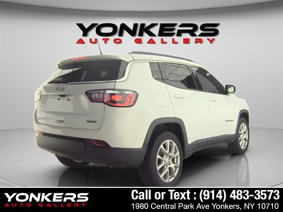 2023 Jeep Compass Latitude Lux AWD