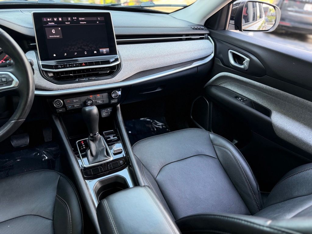 2022 Jeep Compass Latitude Lux AWD