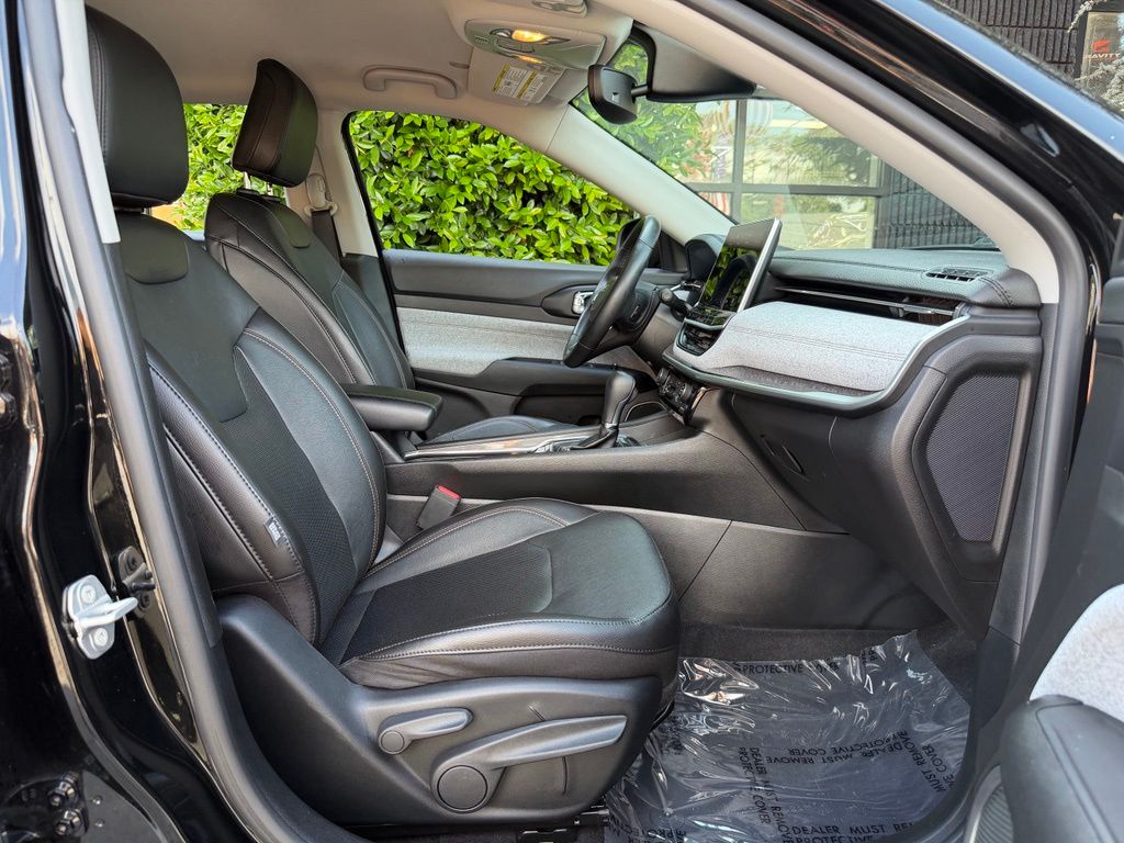 2022 Jeep Compass Latitude Lux AWD