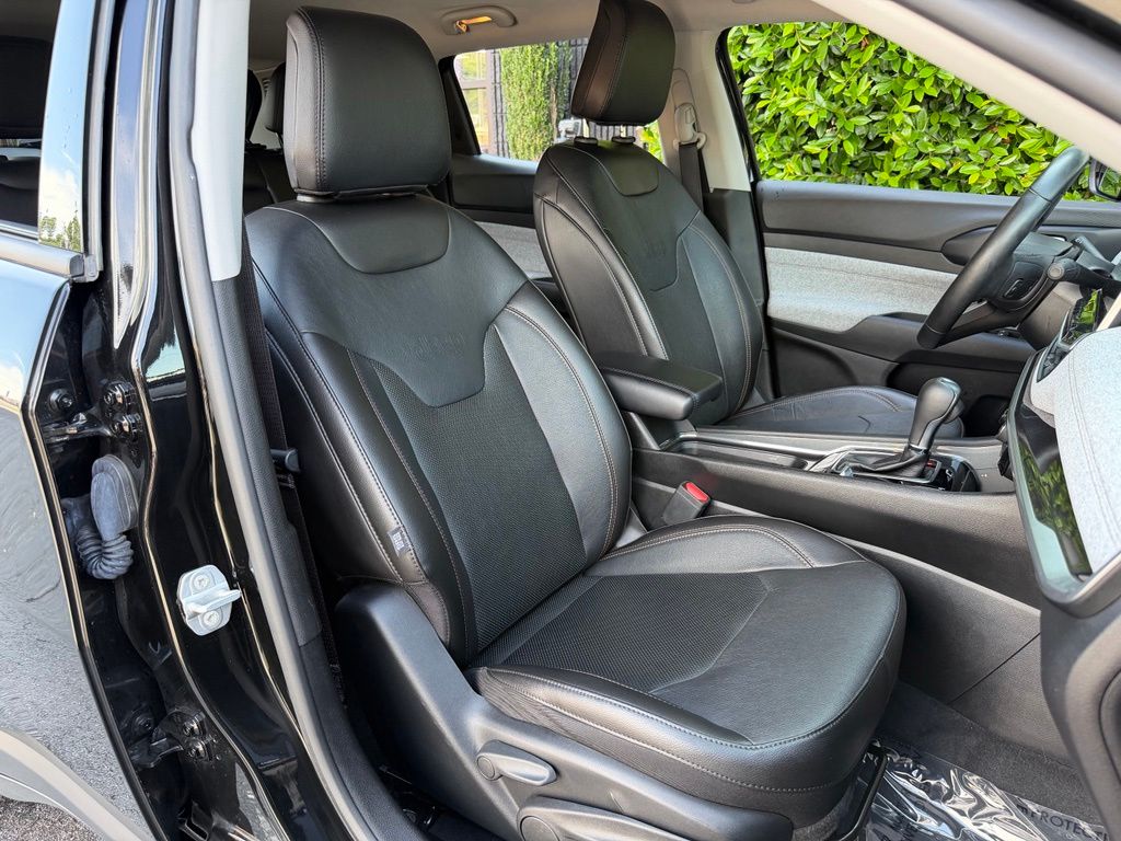 2022 Jeep Compass Latitude Lux AWD
