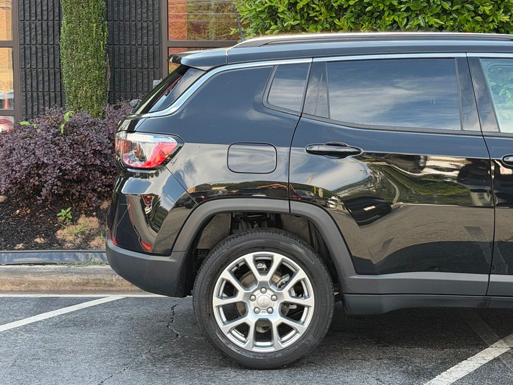 2022 Jeep Compass Latitude Lux AWD