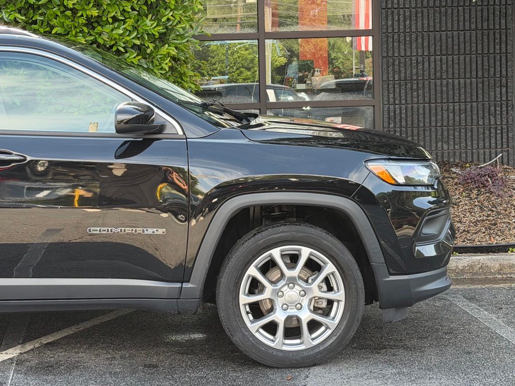 2022 Jeep Compass Latitude Lux AWD