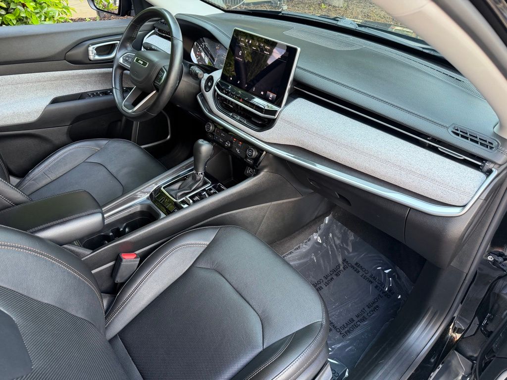 2022 Jeep Compass Latitude Lux AWD
