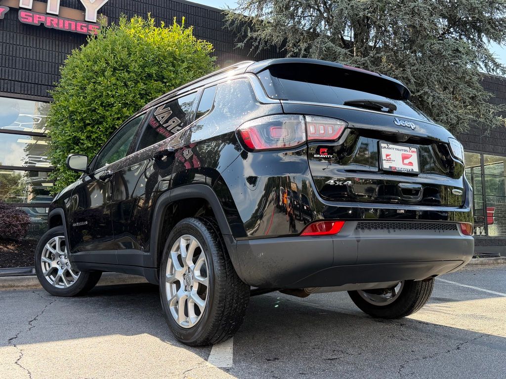 2022 Jeep Compass Latitude Lux AWD