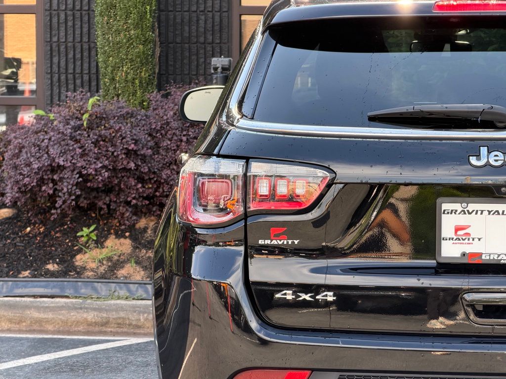 2022 Jeep Compass Latitude Lux AWD