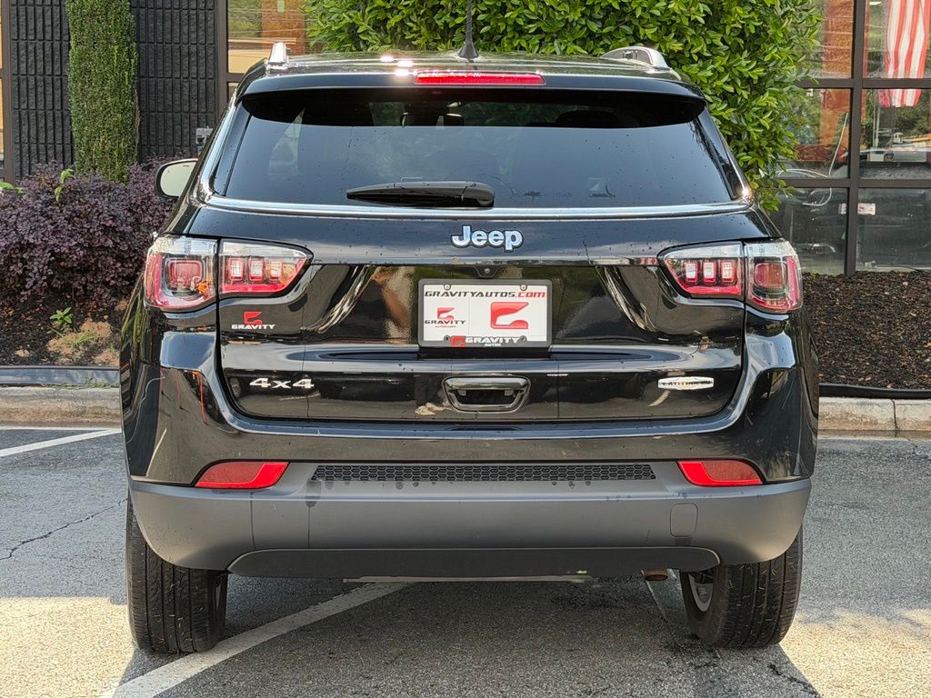 2022 Jeep Compass Latitude Lux AWD