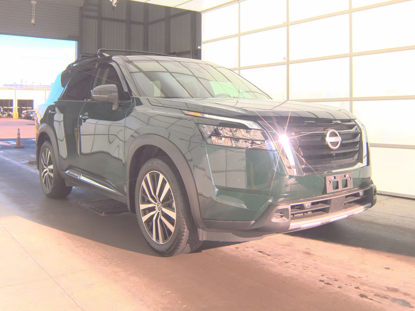 2025 Nissan Pathfinder Platinum AWD