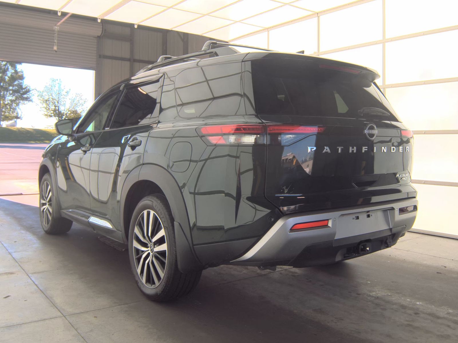 2025 Nissan Pathfinder Platinum AWD
