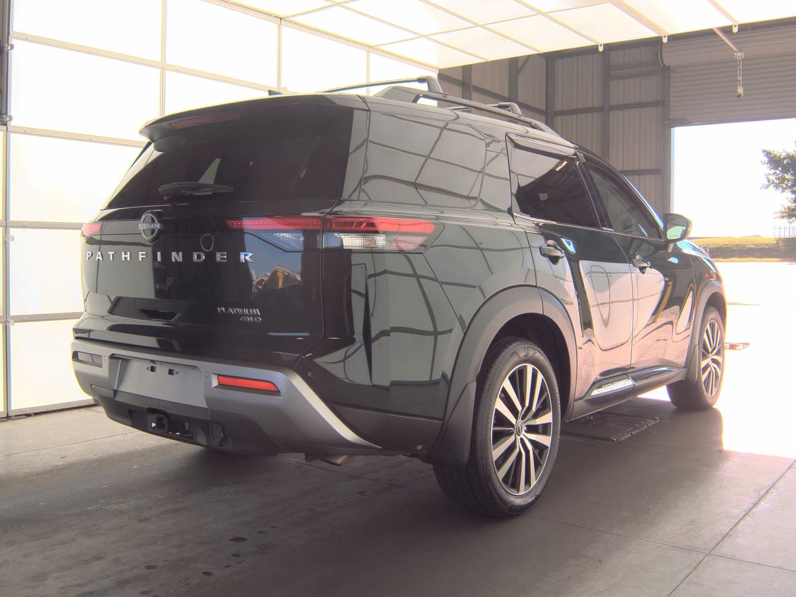 2025 Nissan Pathfinder Platinum AWD
