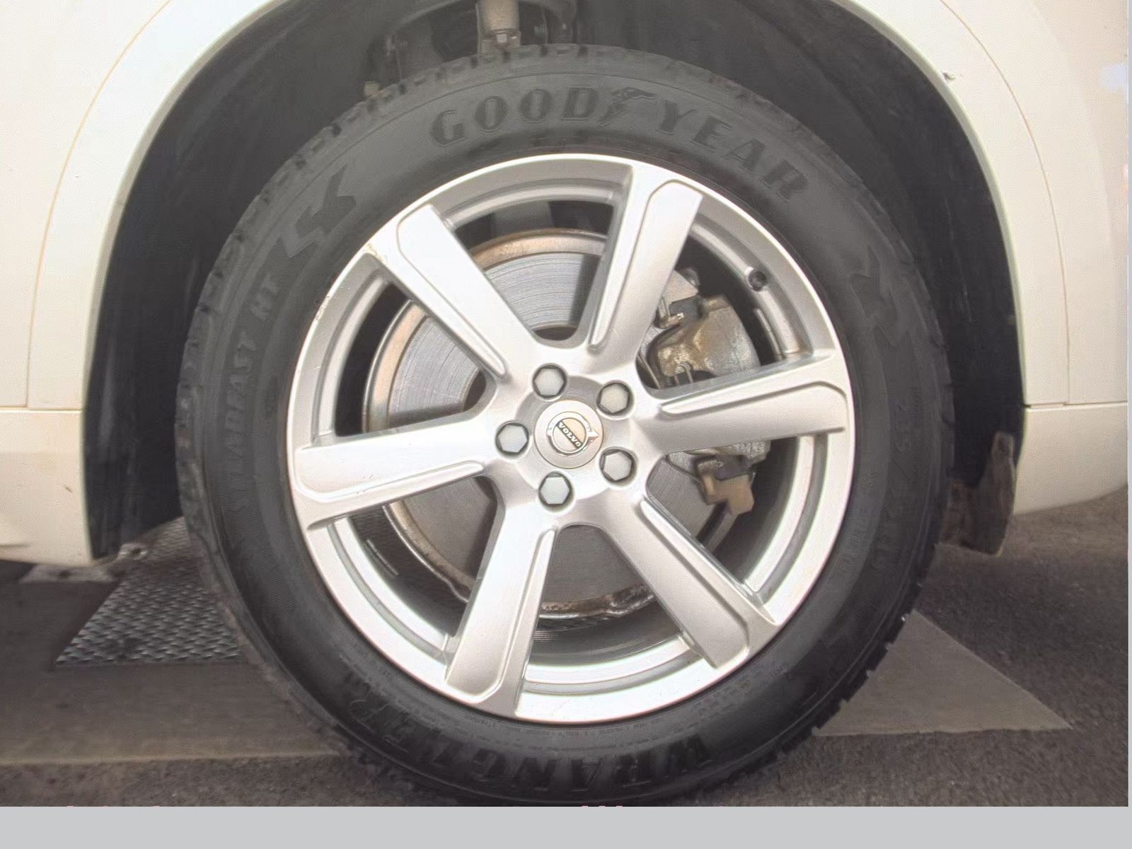 2024 Volvo XC90 B5 Core FWD
