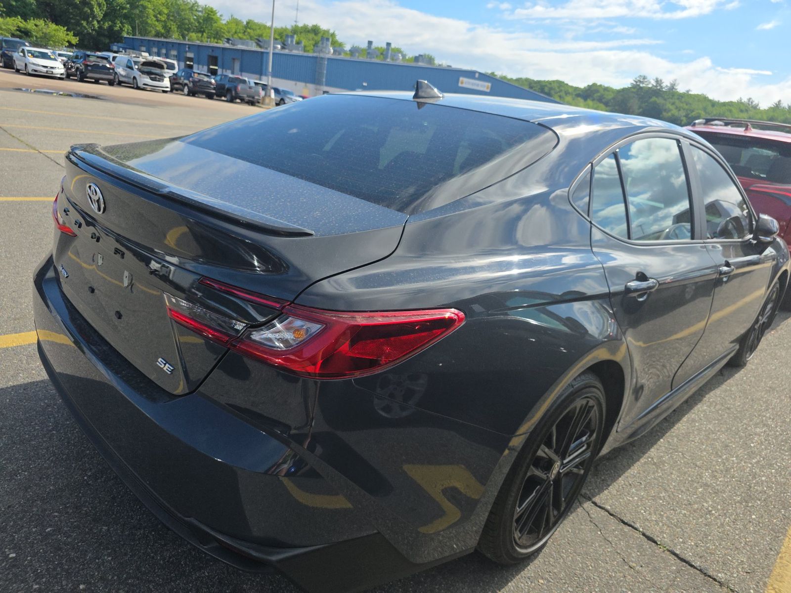 2025 Toyota Camry SE FWD