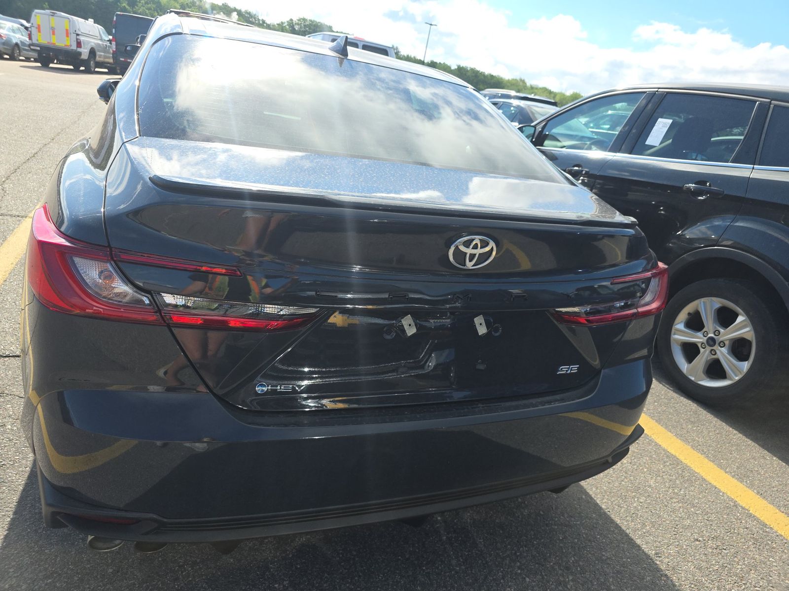 2025 Toyota Camry SE FWD