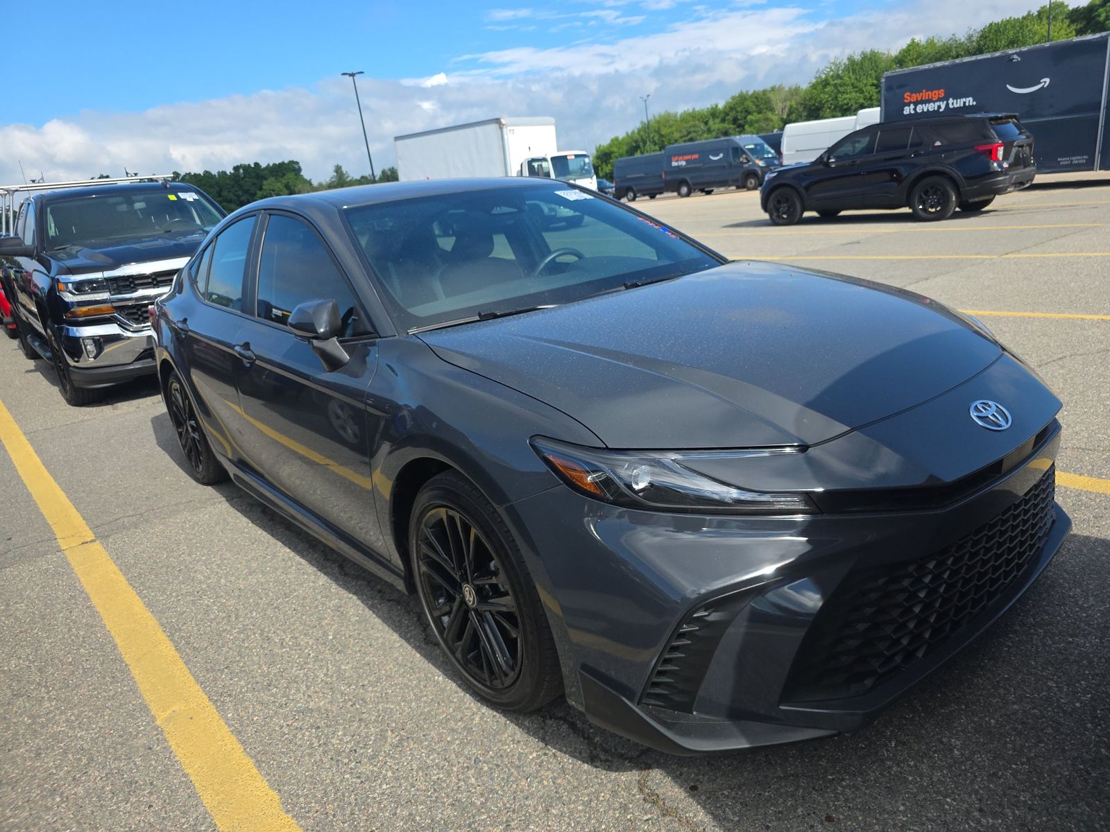 2025 Toyota Camry SE FWD