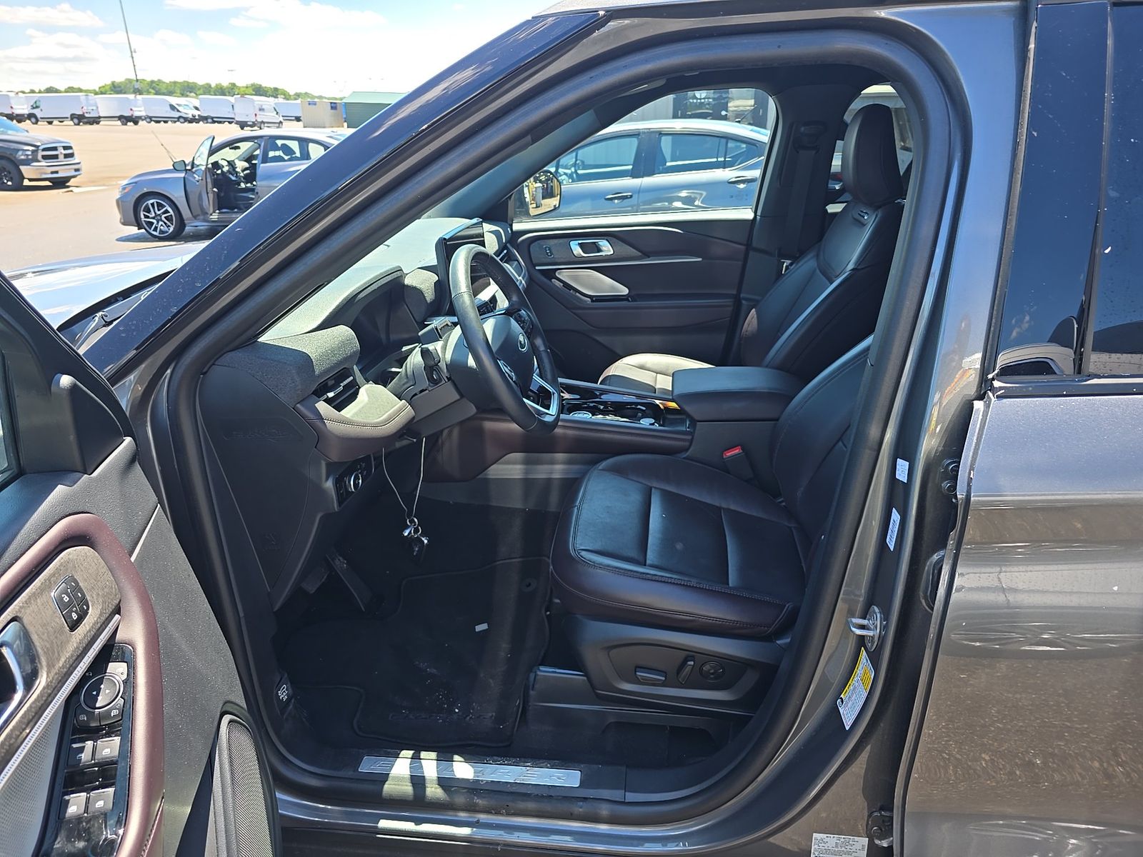 2025 Ford Explorer Platinum FWD