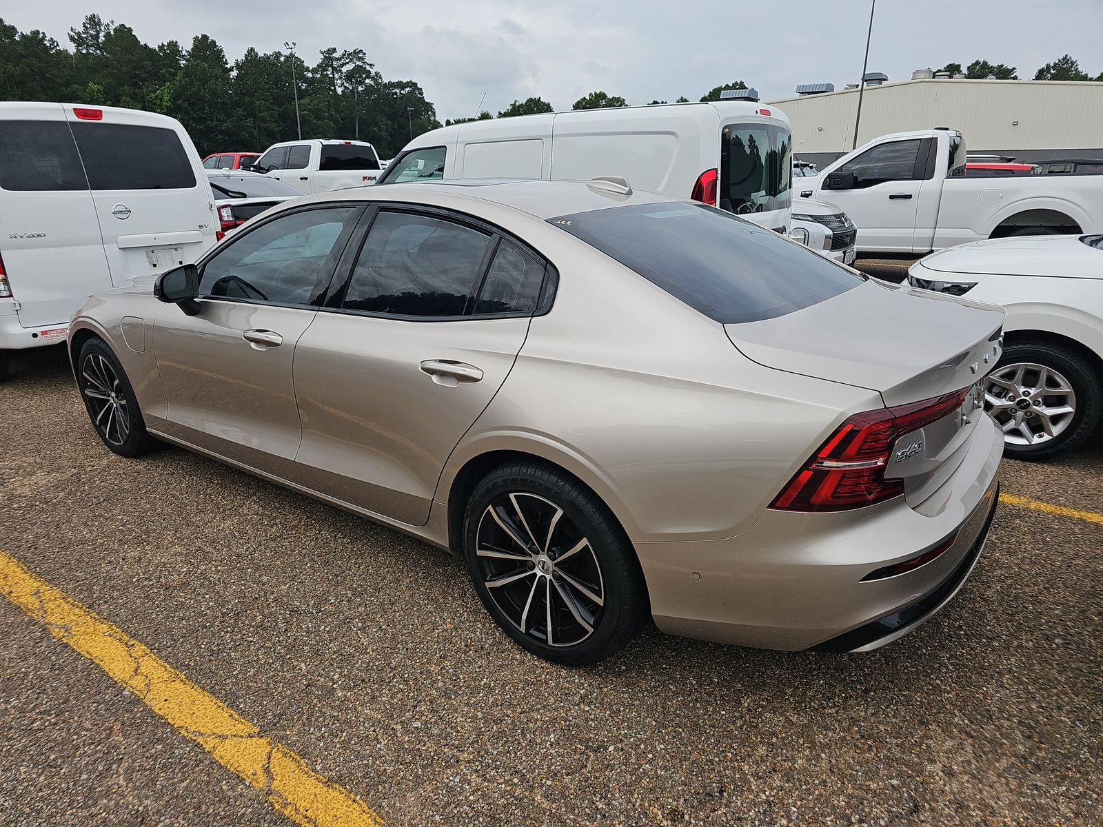 2023 Volvo S60 Recharge T8 Plus FWD