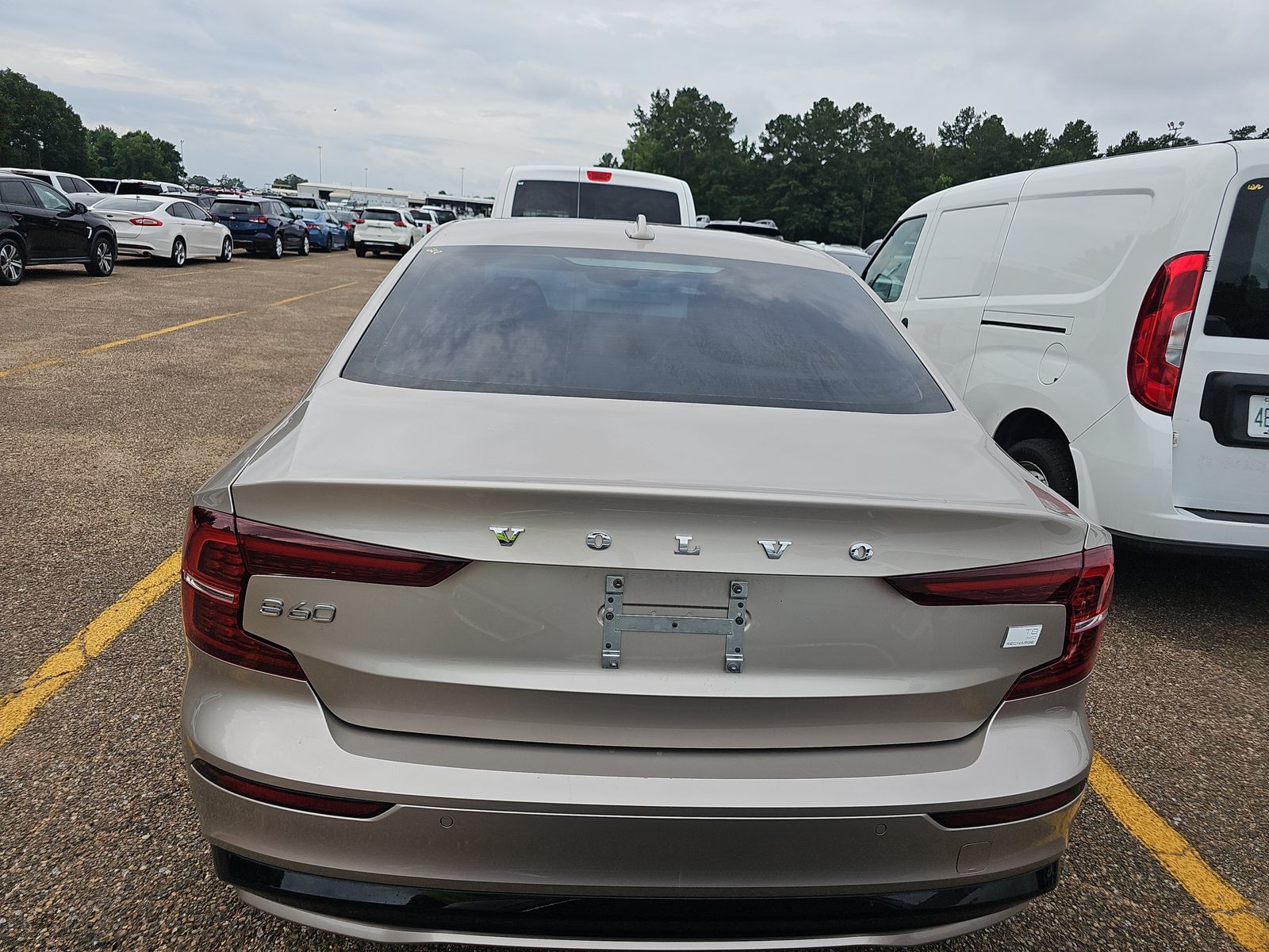 2023 Volvo S60 Recharge T8 Plus FWD