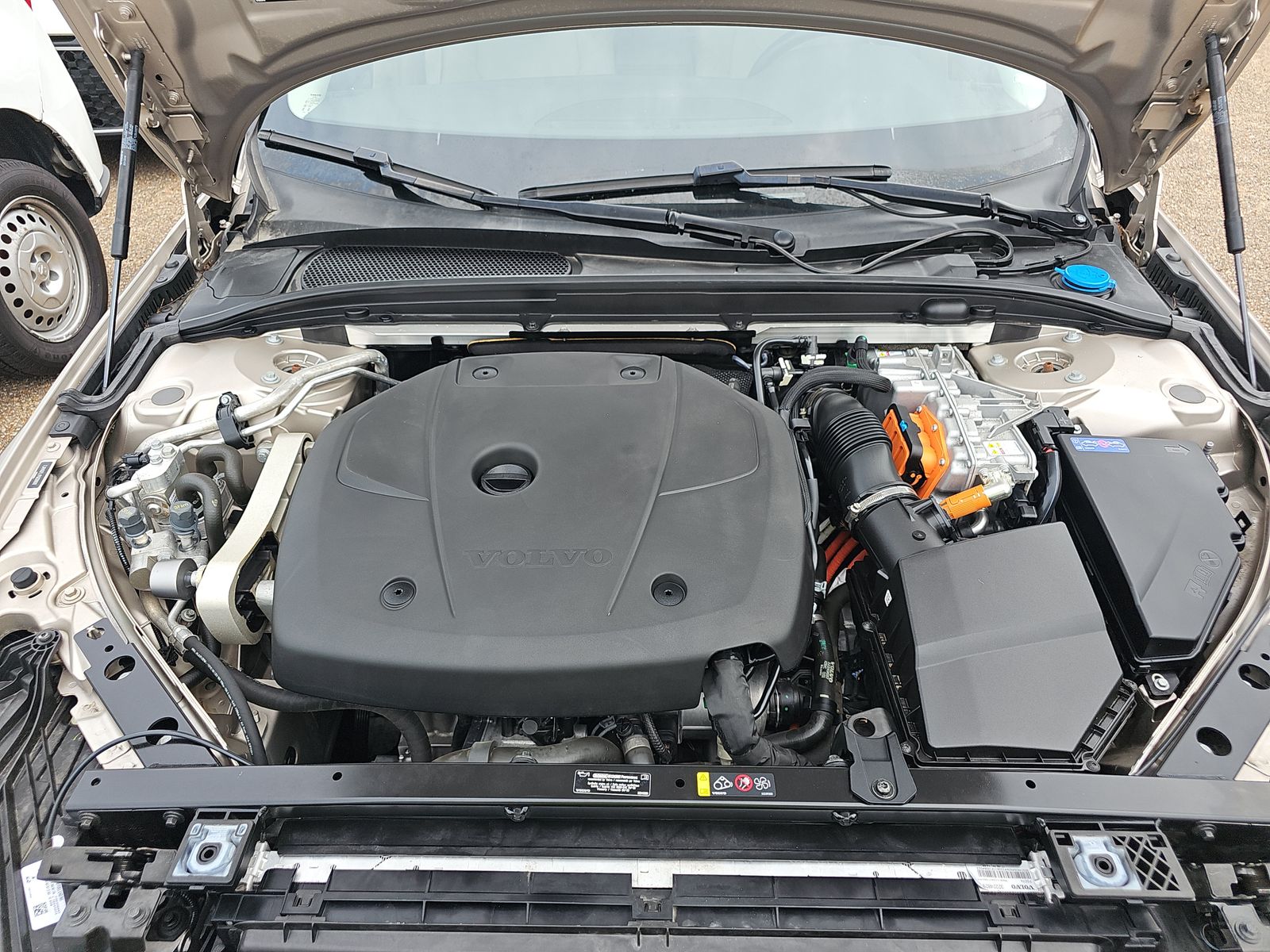 2023 Volvo S60 Recharge T8 Plus FWD