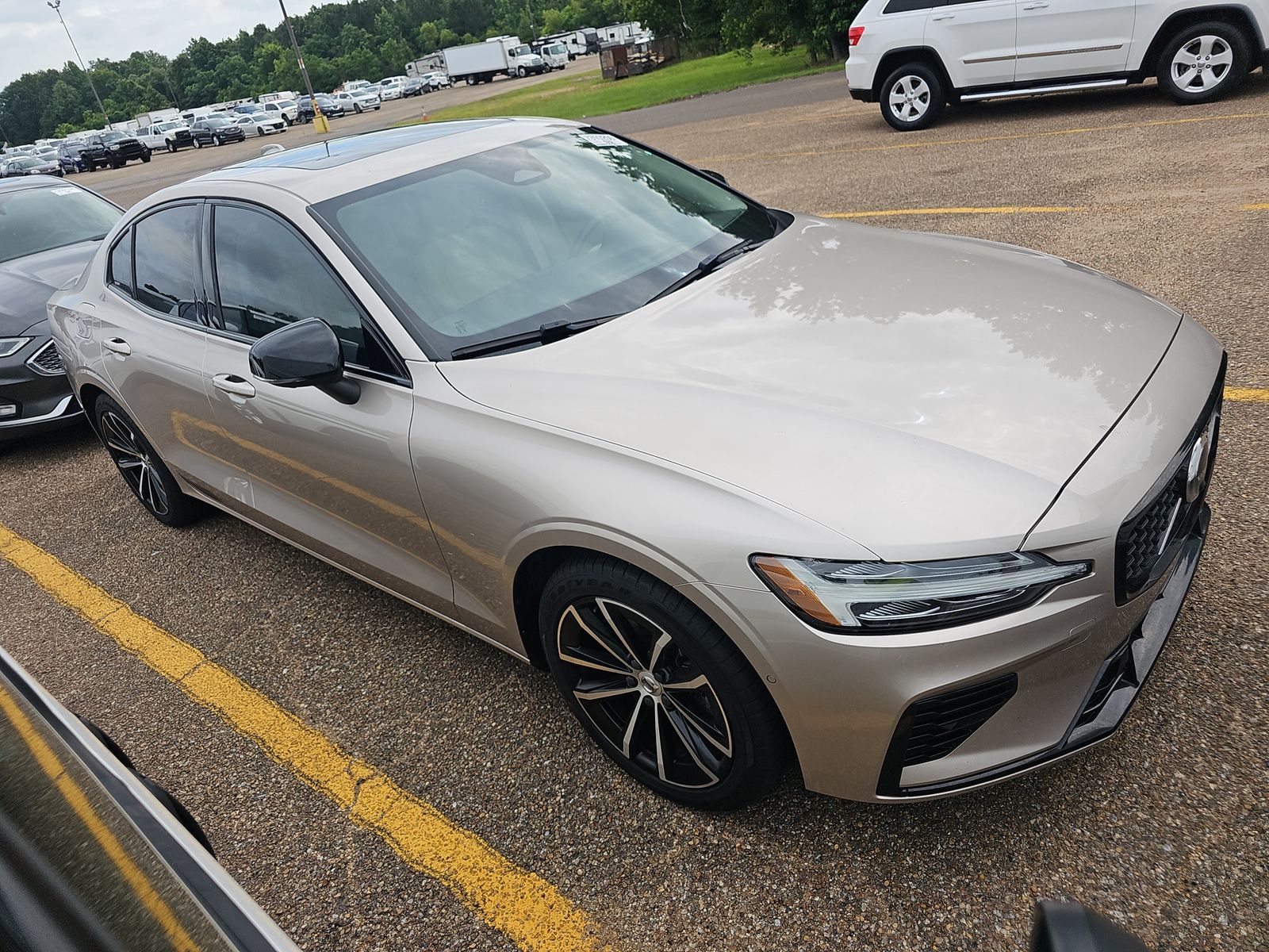 2023 Volvo S60 Recharge T8 Plus FWD