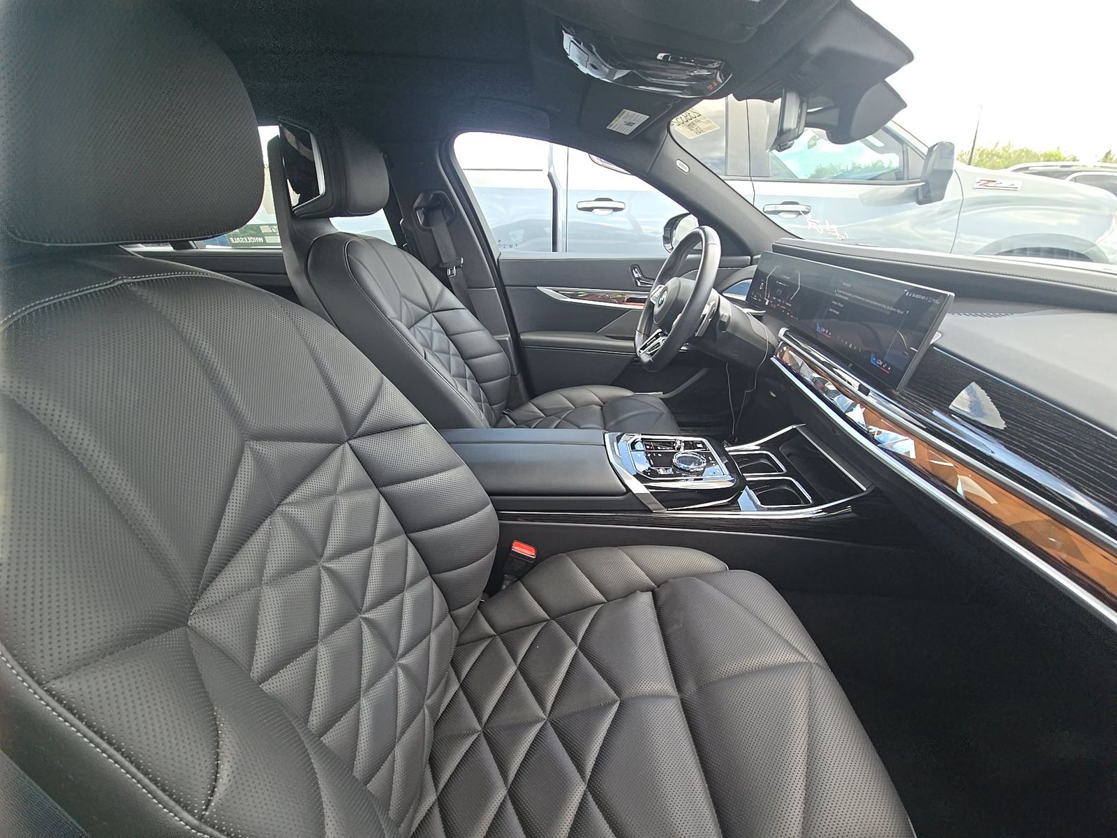 2025 BMW 7 Series 740i xDrive AWD
