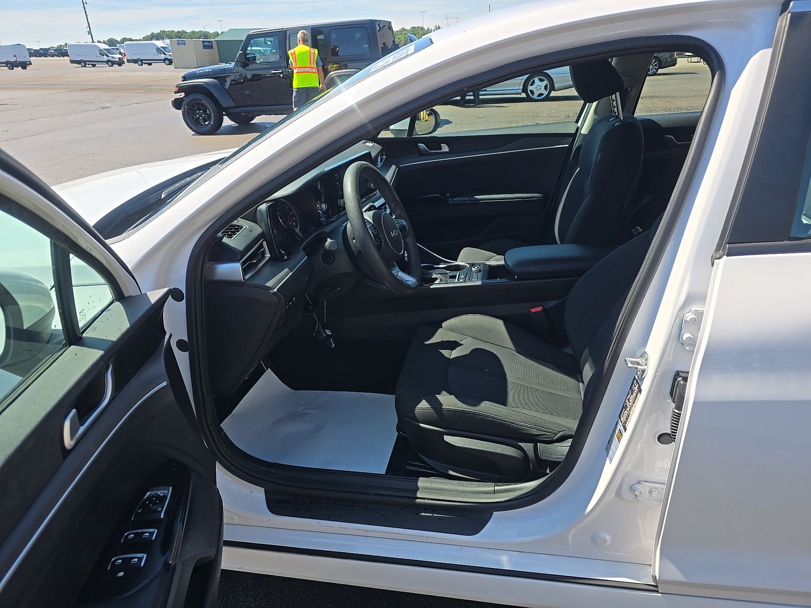 2024 Kia K5 LXS FWD