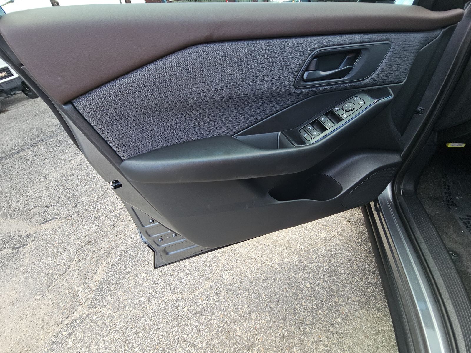 2023 Nissan Rogue S FWD