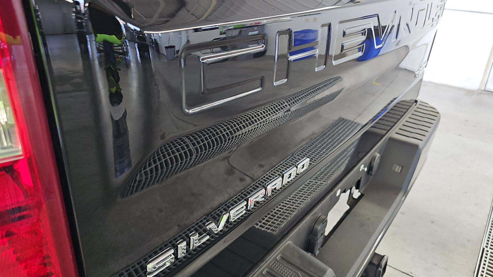 2022 Chevrolet Silverado 1500 Custom RWD