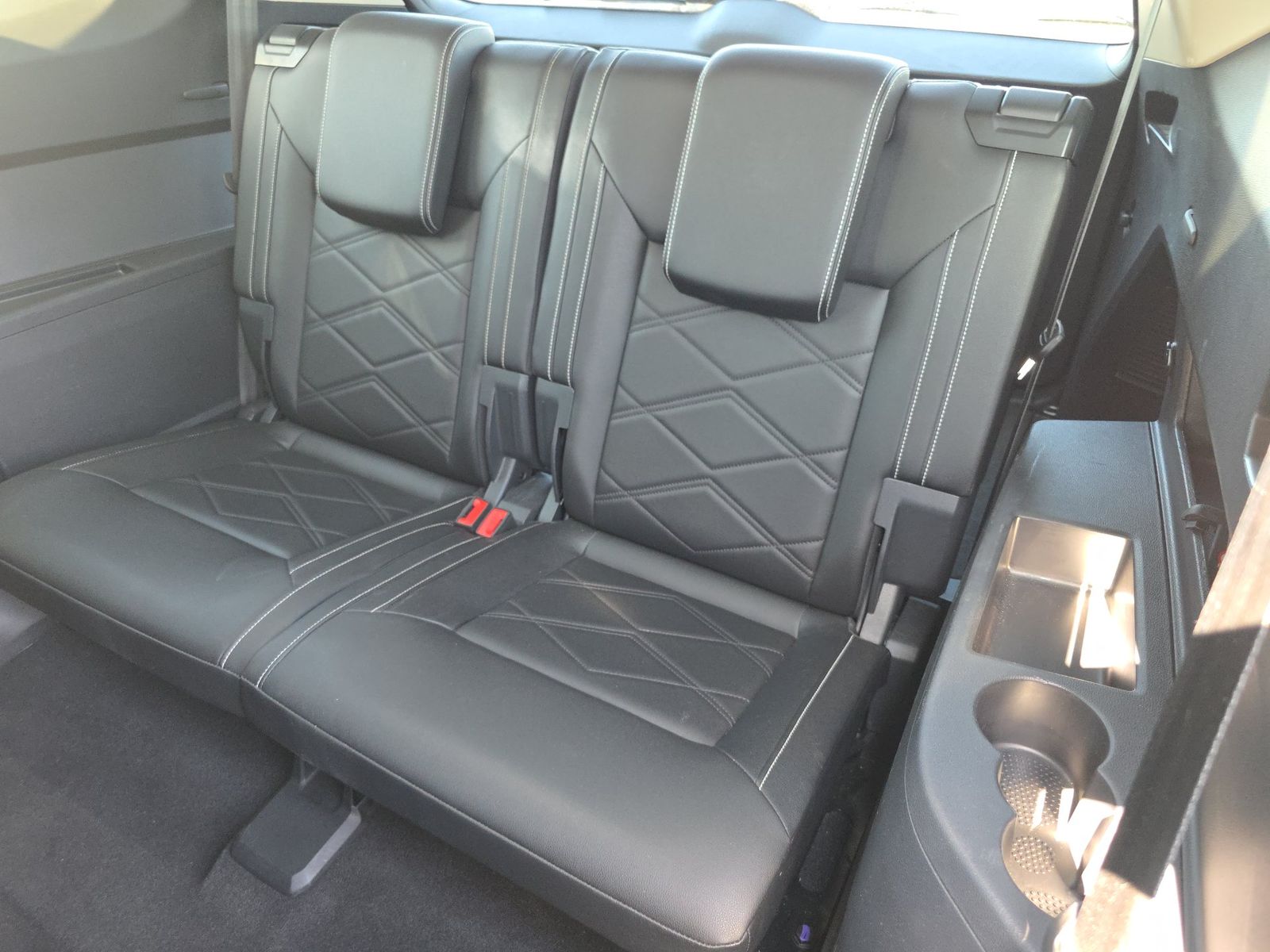 2025 Volkswagen Atlas 2.0T SE FWD