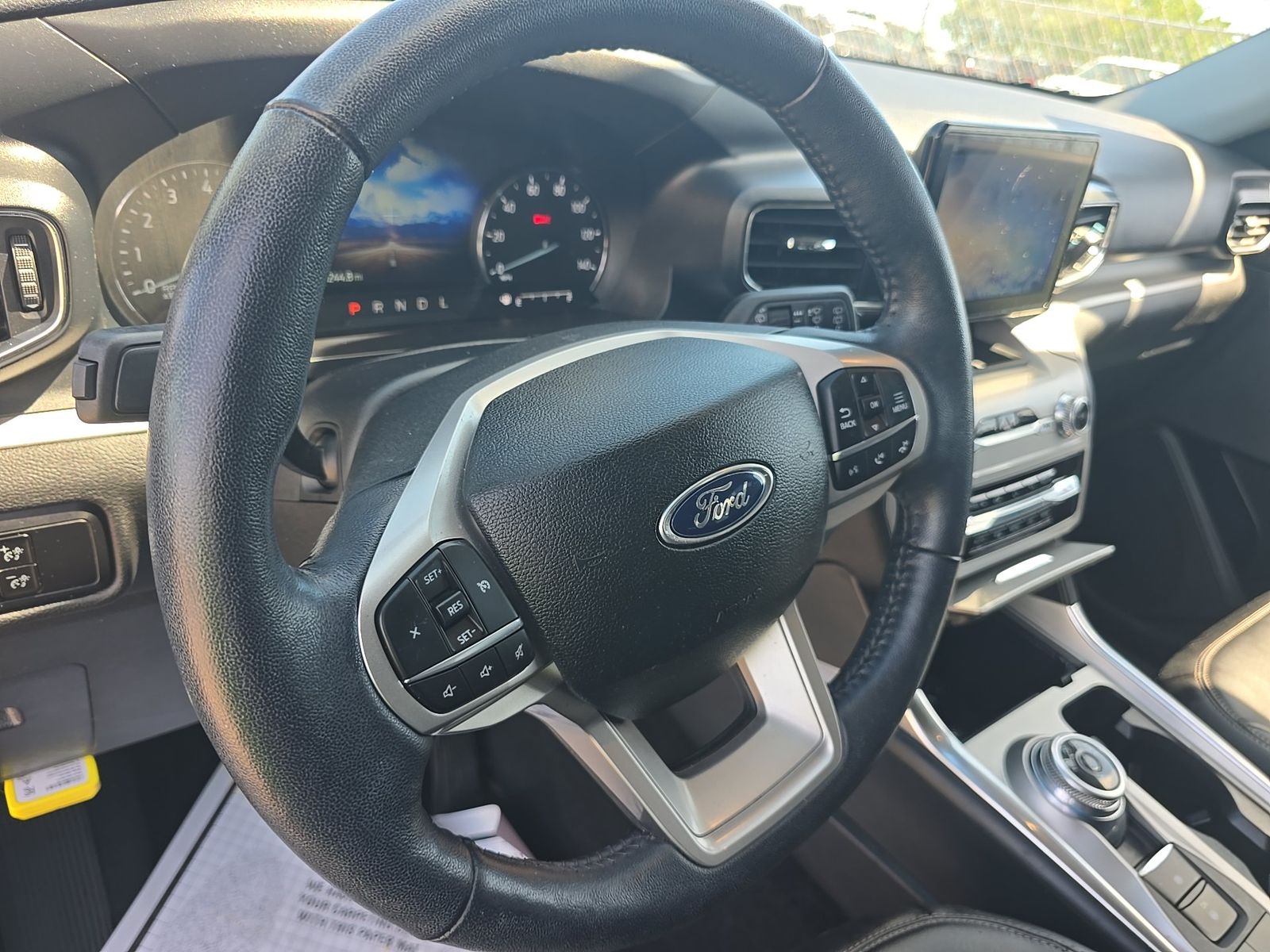 2023 Ford Explorer XLT AWD