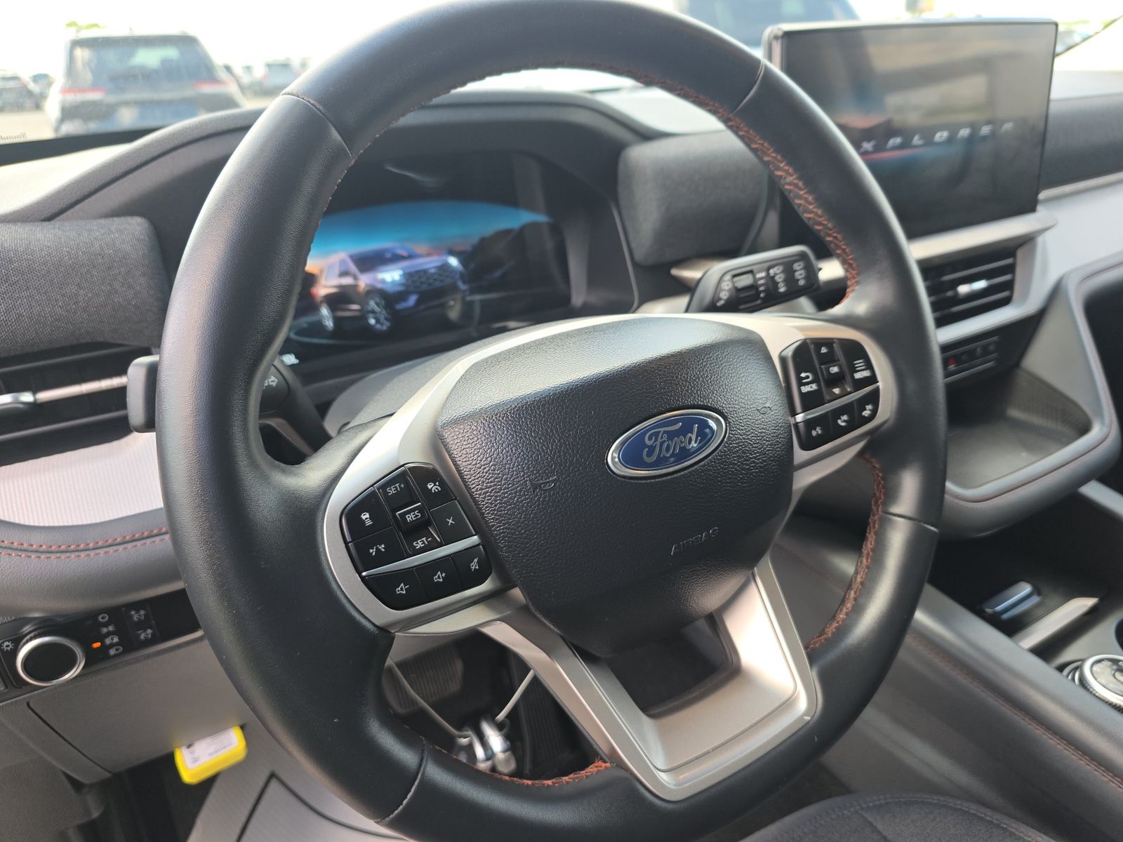 2025 Ford Explorer Active AWD