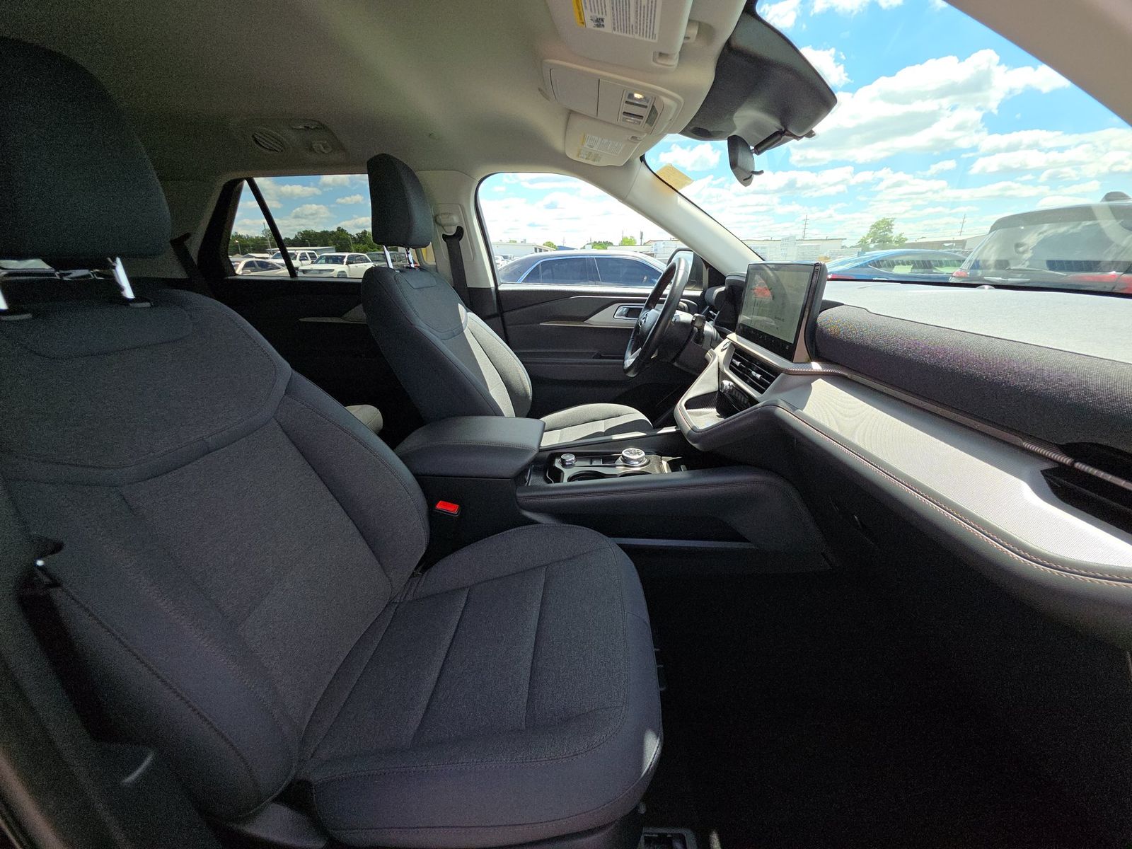 2025 Ford Explorer Active AWD