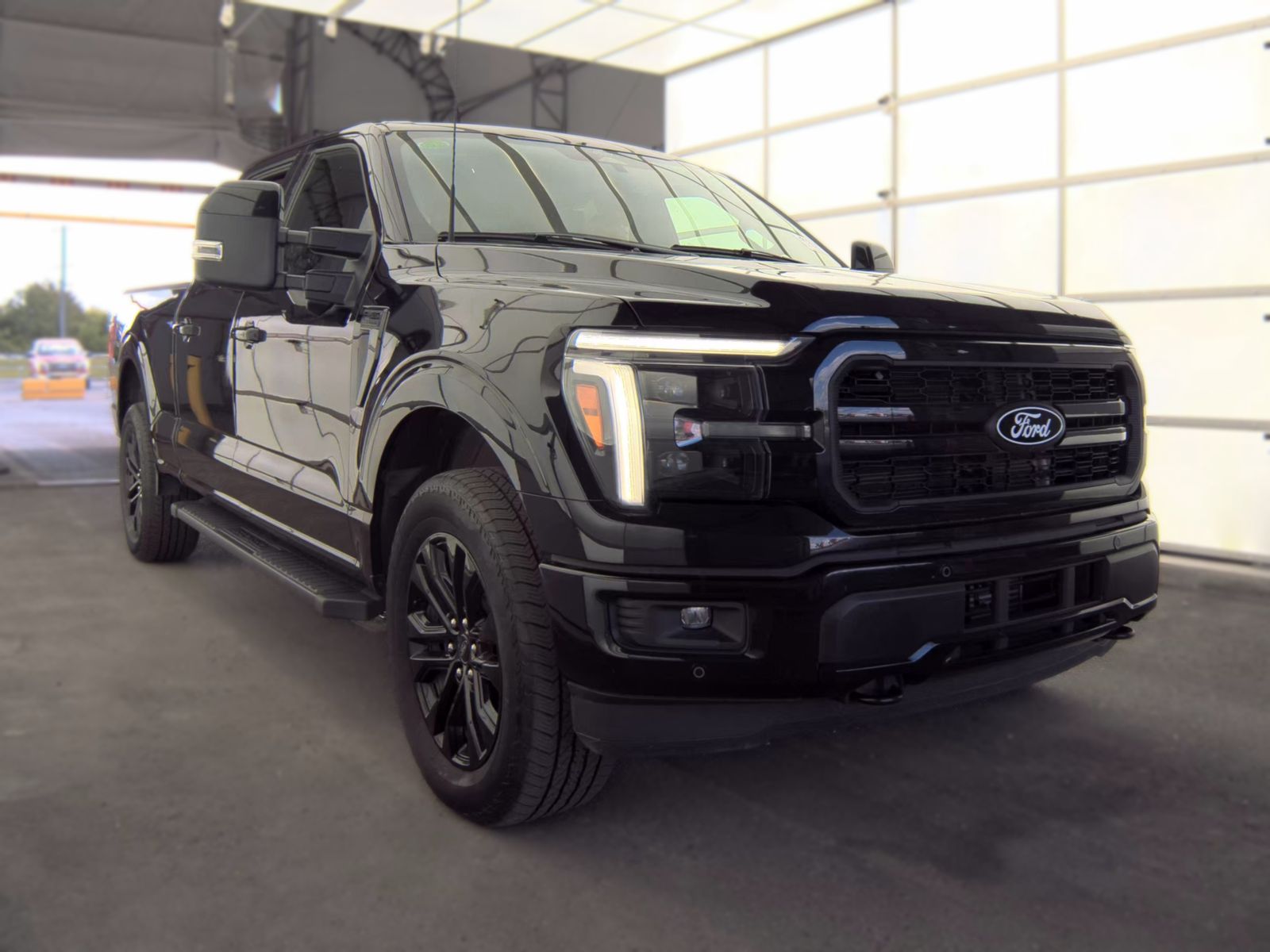 2025 Ford F-150 Lariat AWD