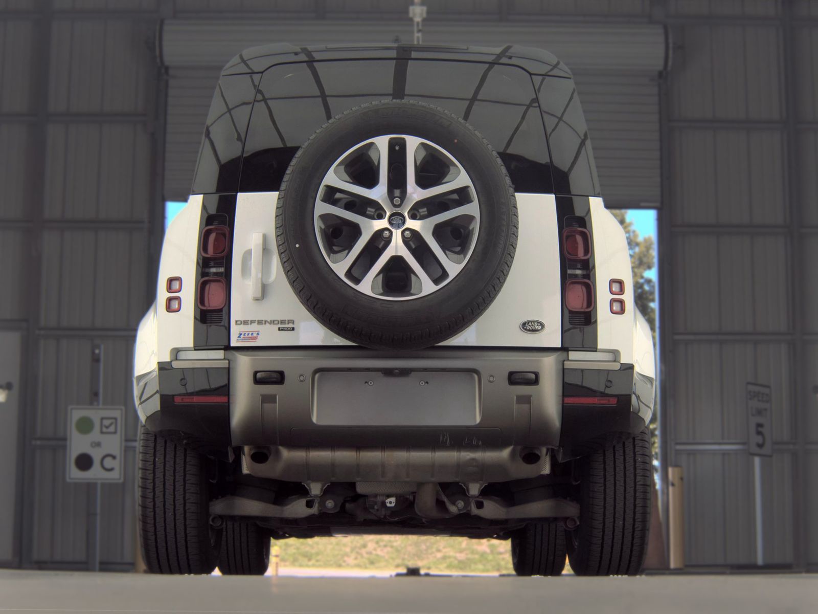 2021 Land Rover Defender 110 X-Dynamic SE AWD
