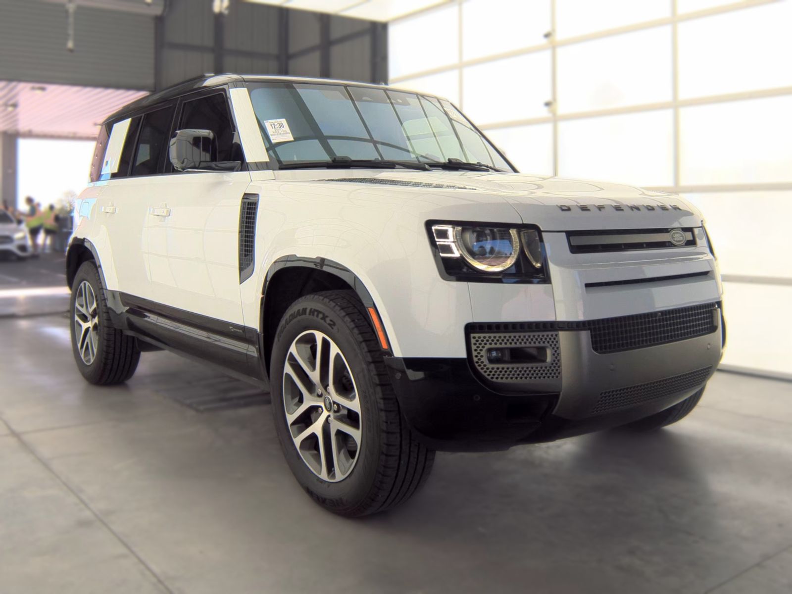 2021 Land Rover Defender 110 X-Dynamic SE AWD