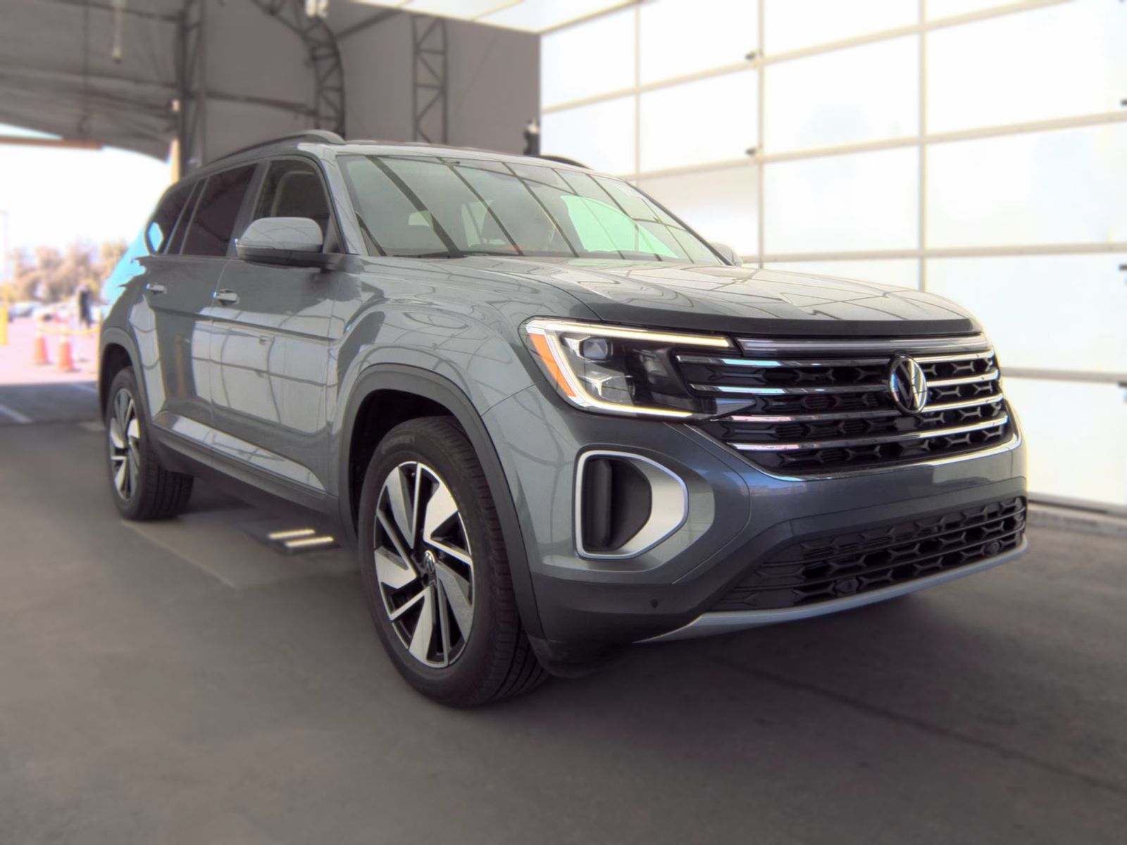 2025 Volkswagen Atlas 2.0T SE FWD