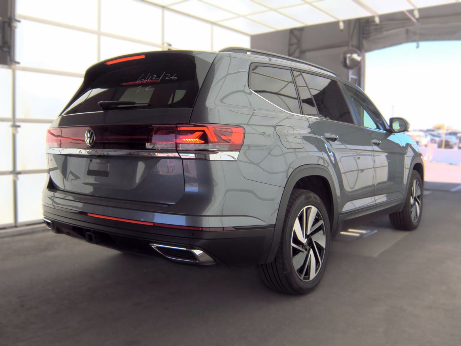 2025 Volkswagen Atlas 2.0T SE FWD