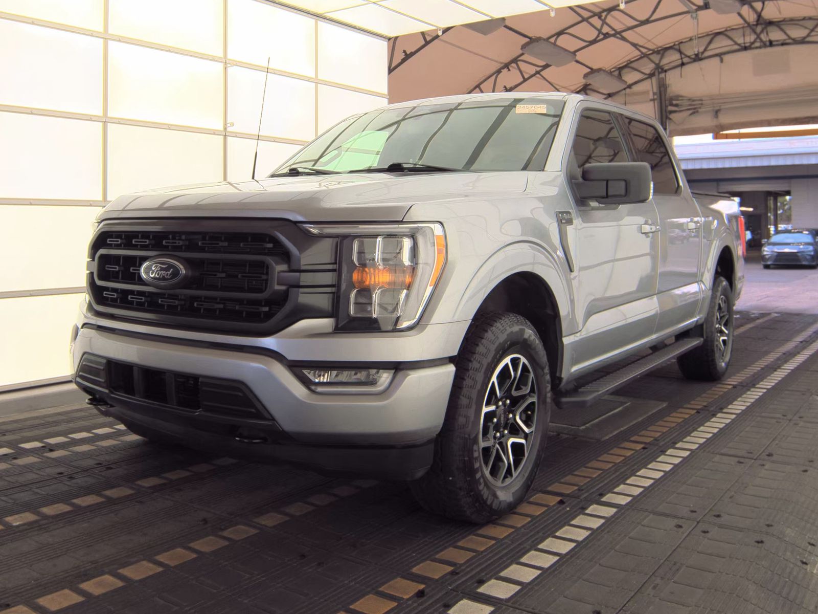 2023 Ford F-150 XLT AWD
