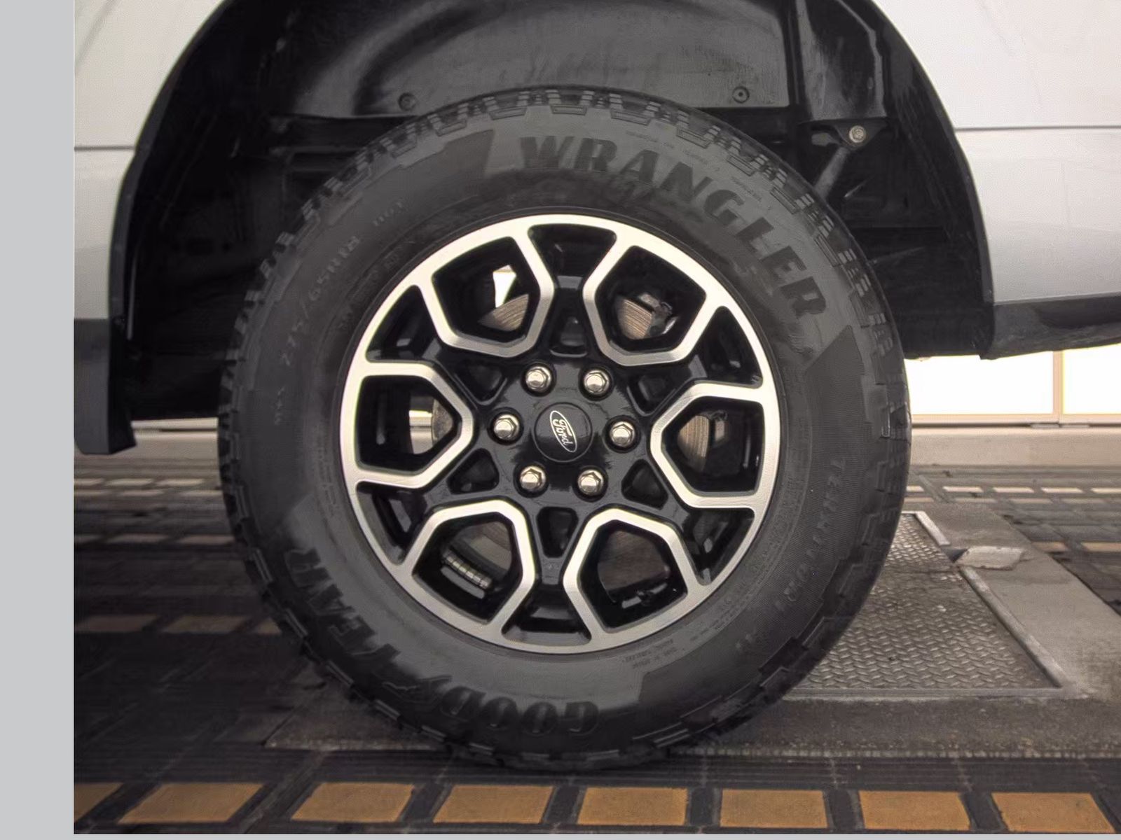 2023 Ford F-150 XLT AWD