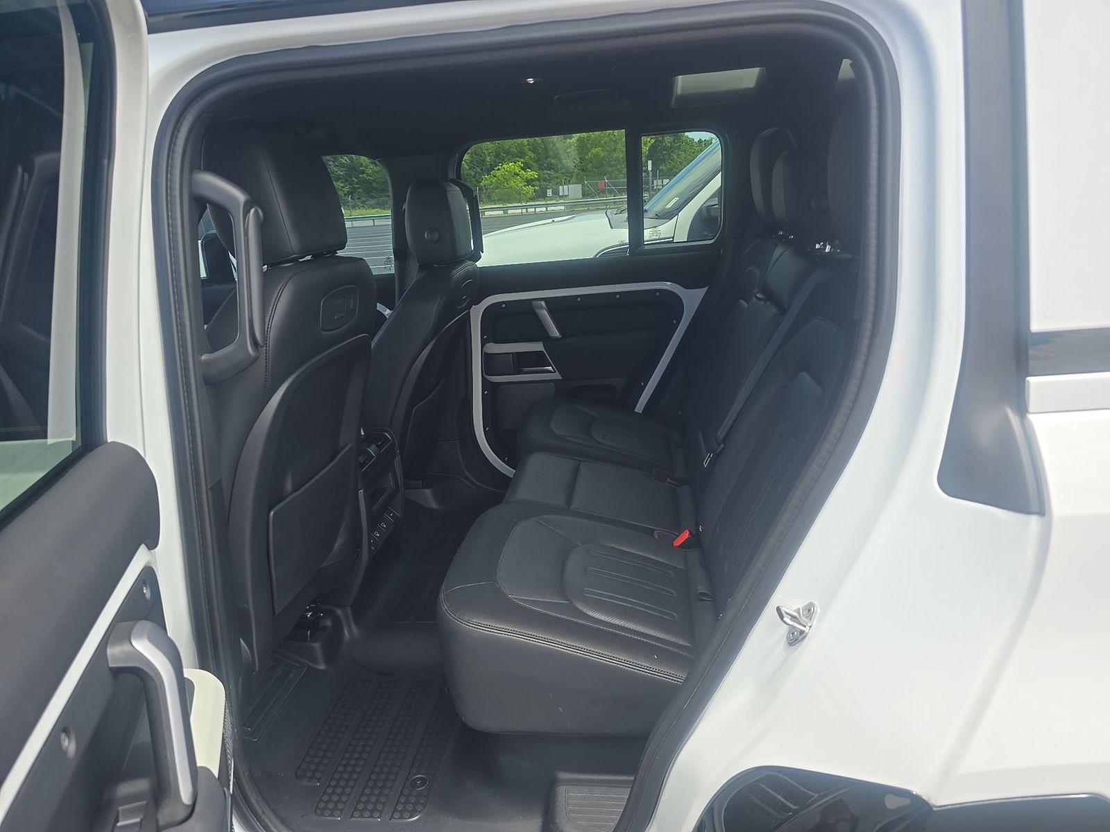 2021 Land Rover Defender 110 X-Dynamic SE AWD