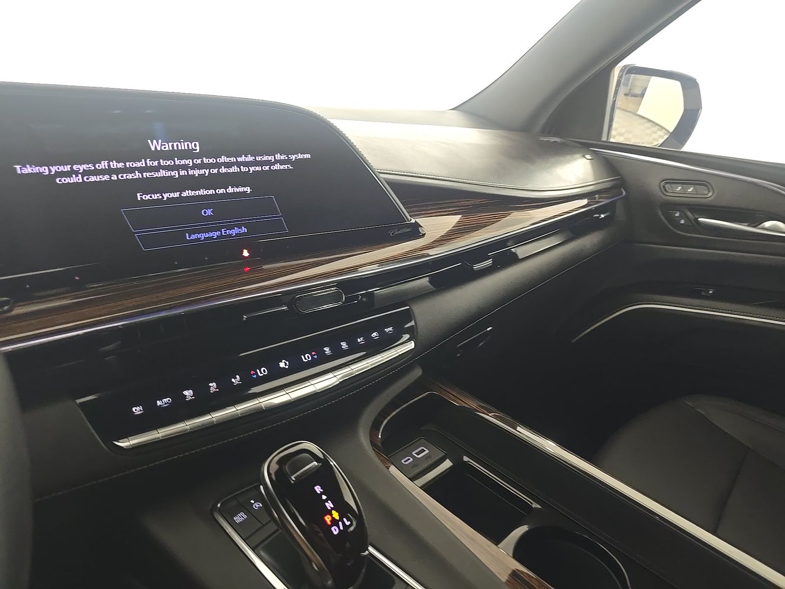 2024 Cadillac Escalade ESV Luxury RWD
