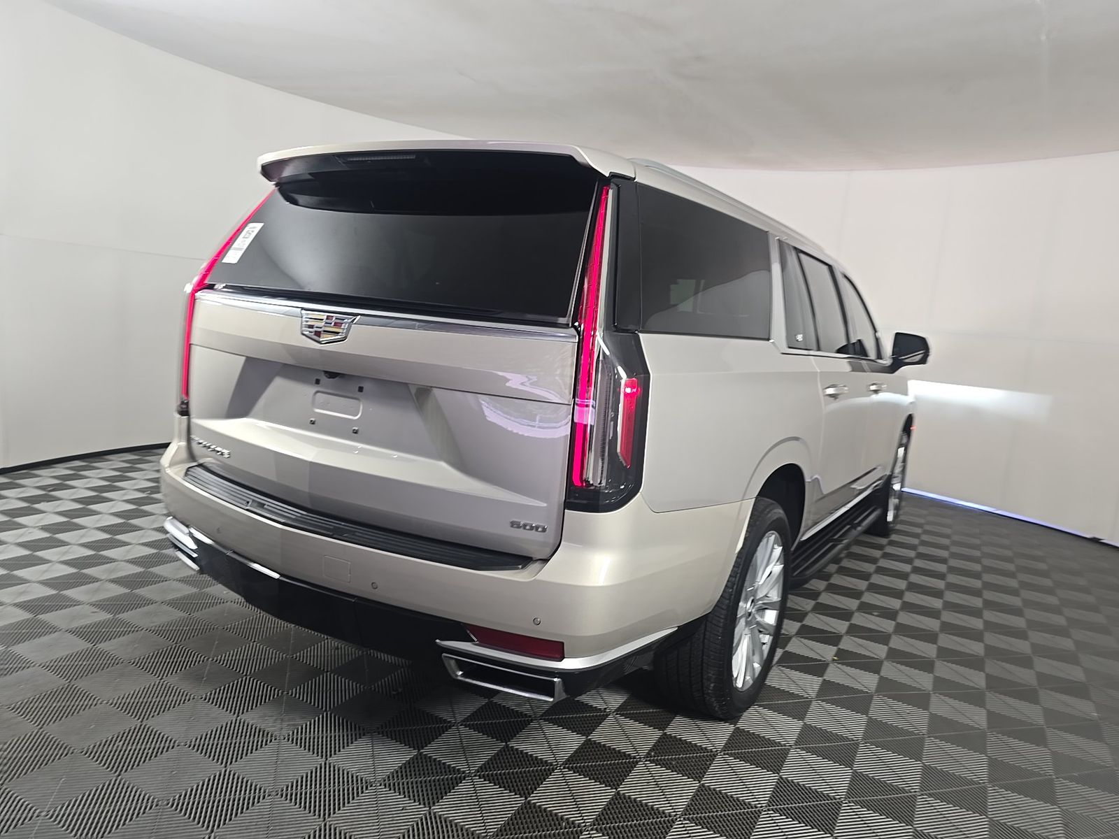 2024 Cadillac Escalade ESV Luxury RWD