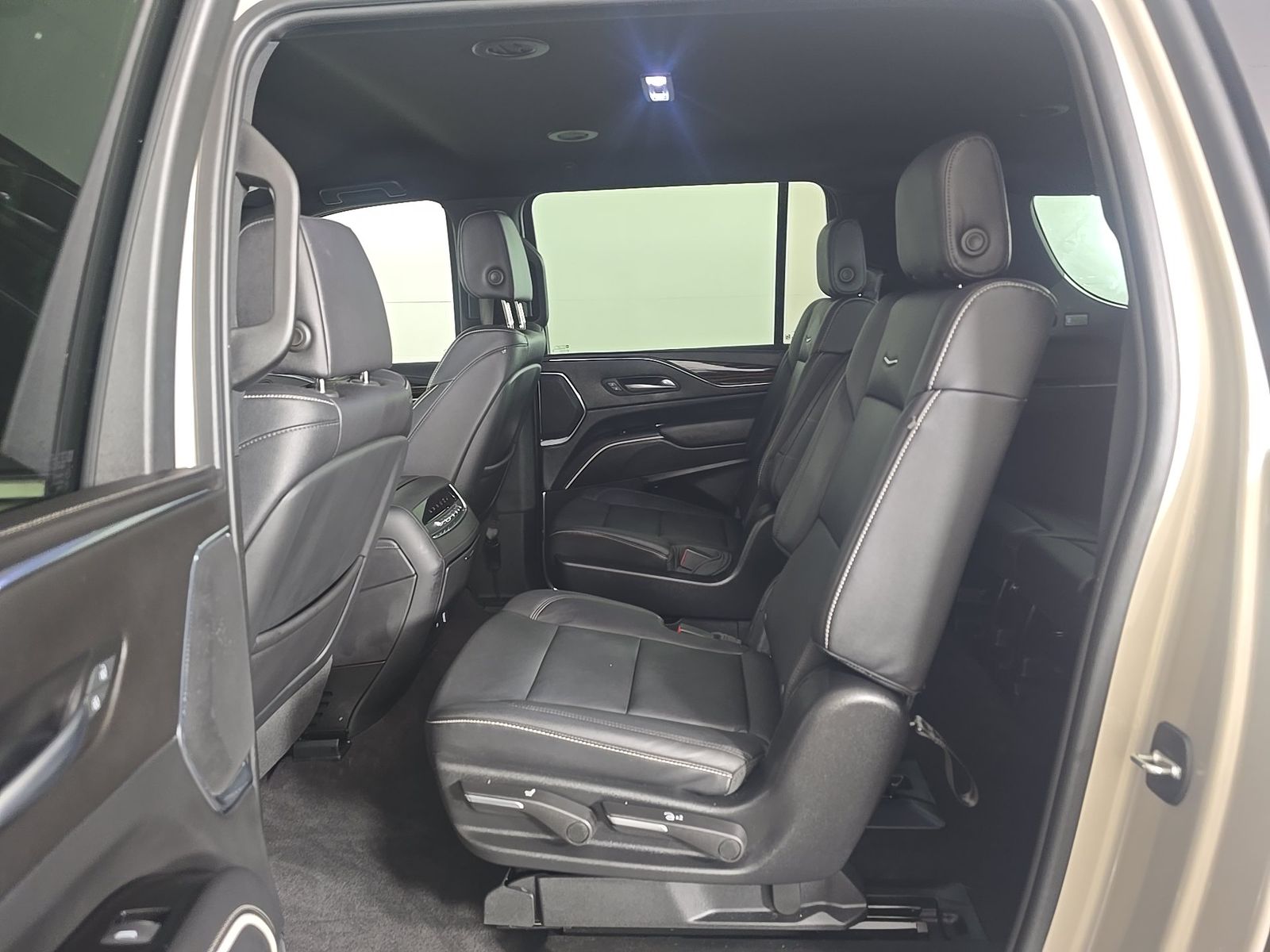 2024 Cadillac Escalade ESV Luxury RWD