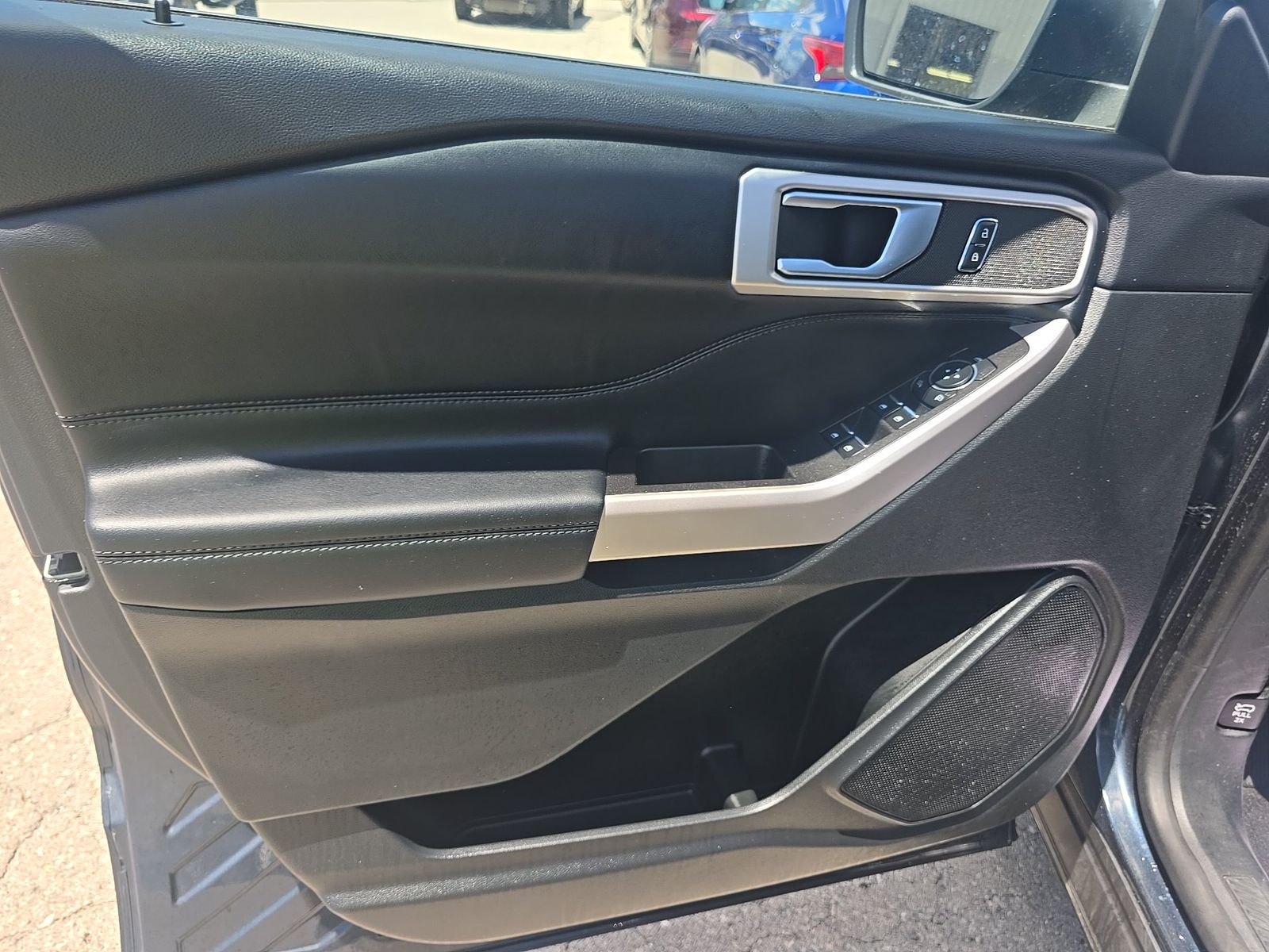 2023 Ford Explorer XLT AWD