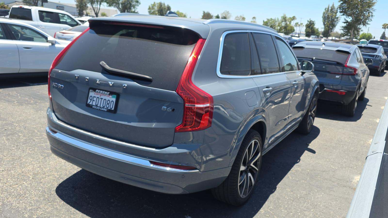 2023 Volvo XC90 B6 Plus AWD