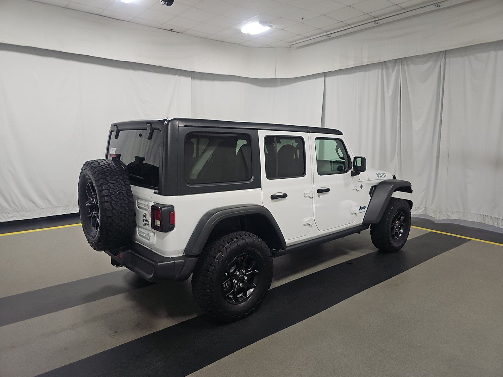 2025 Jeep Wrangler 4xe Willys AWD