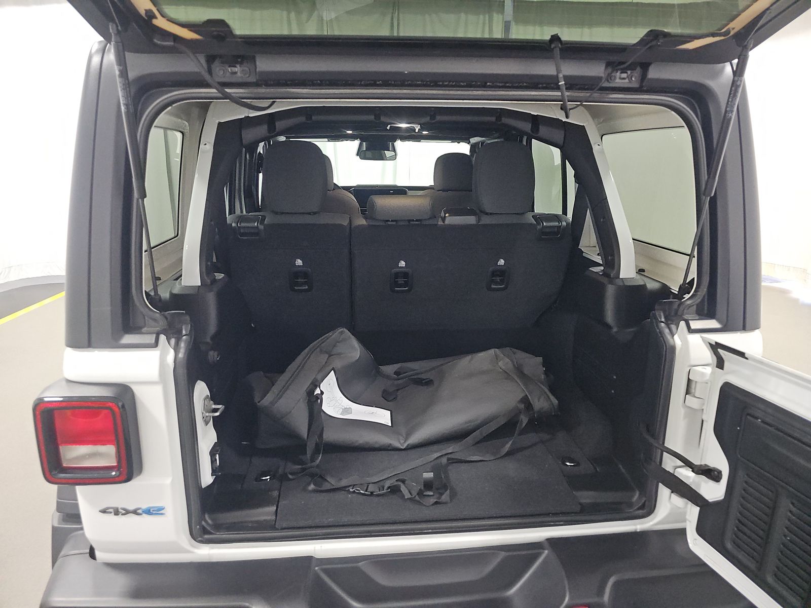 2025 Jeep Wrangler 4xe Willys AWD