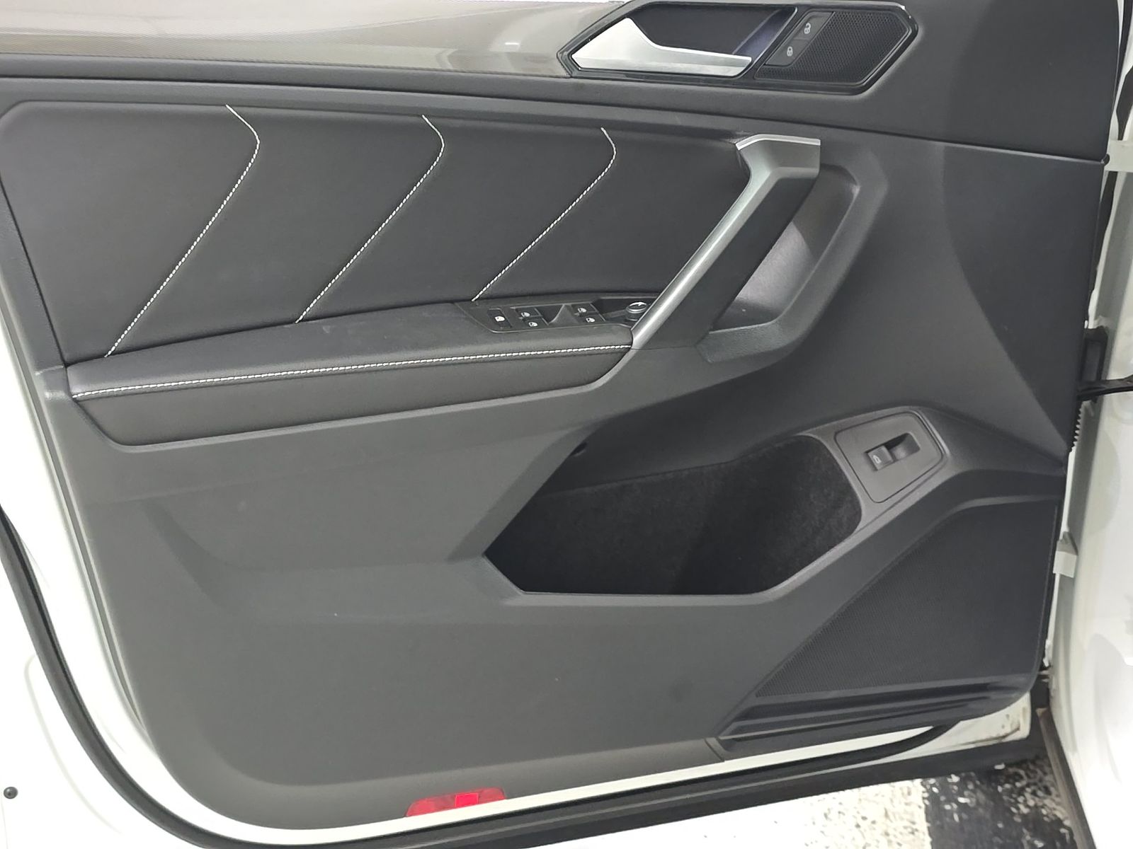 2024 Volkswagen Tiguan 2.0T SE R-Line Black FWD