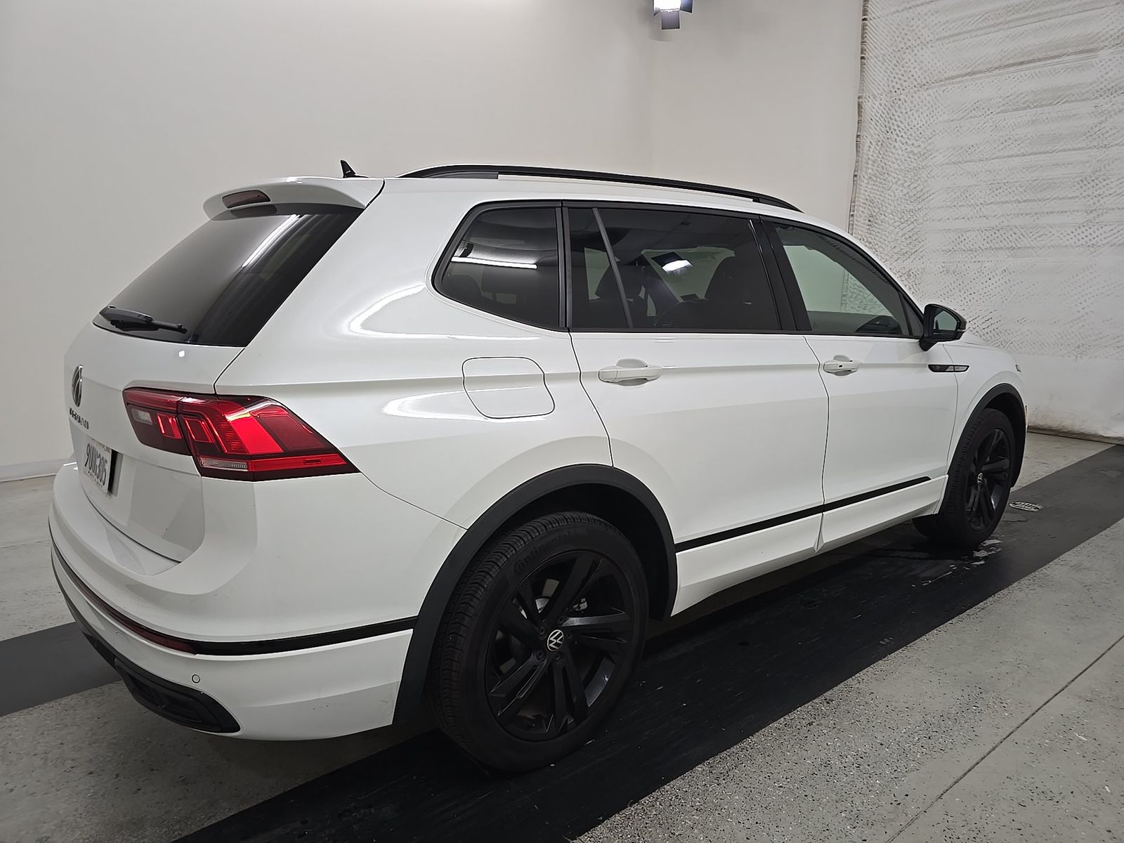2024 Volkswagen Tiguan 2.0T SE R-Line Black FWD
