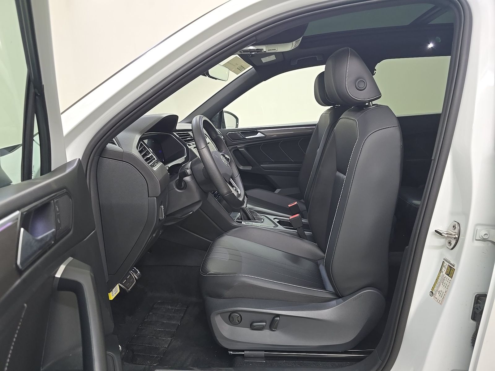 2024 Volkswagen Tiguan 2.0T SE R-Line Black FWD